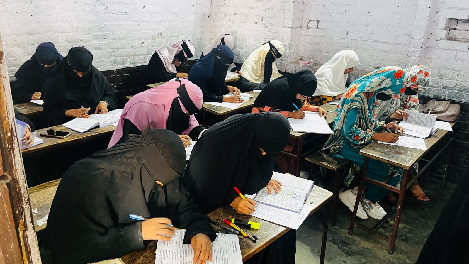 बुजुर्गों के अकीदे’ किताब पर हुआ ओपन बुक कॉम्पिटिशन